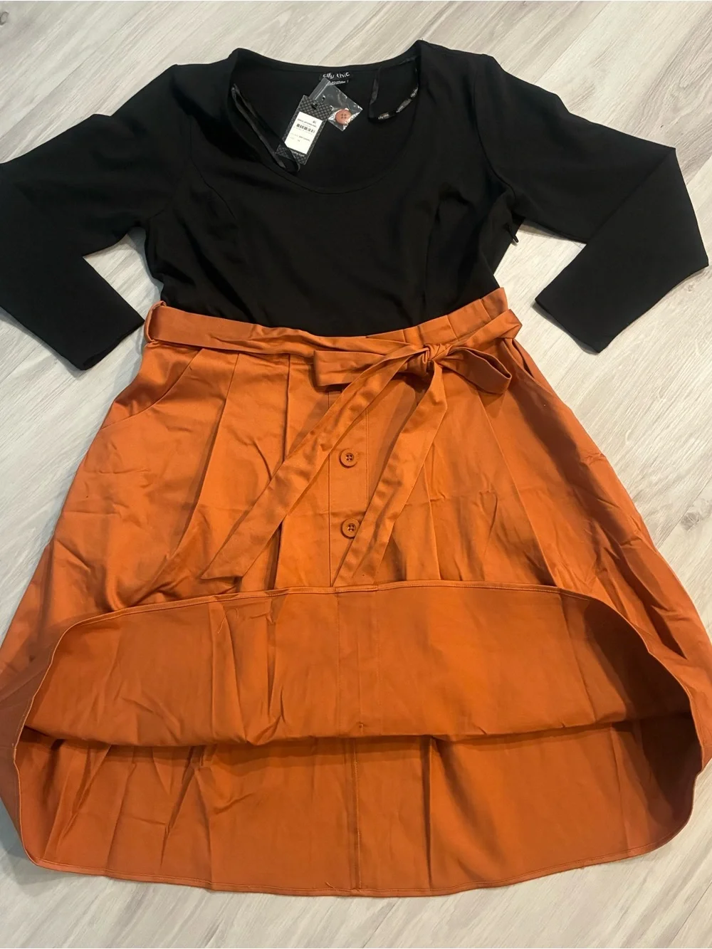 City chic‎ Button-Front Midi Skirt with Self-Tie Waist in Rust